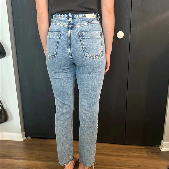 Zara Light Blue Distressed Jeans - Picture 2 of 4